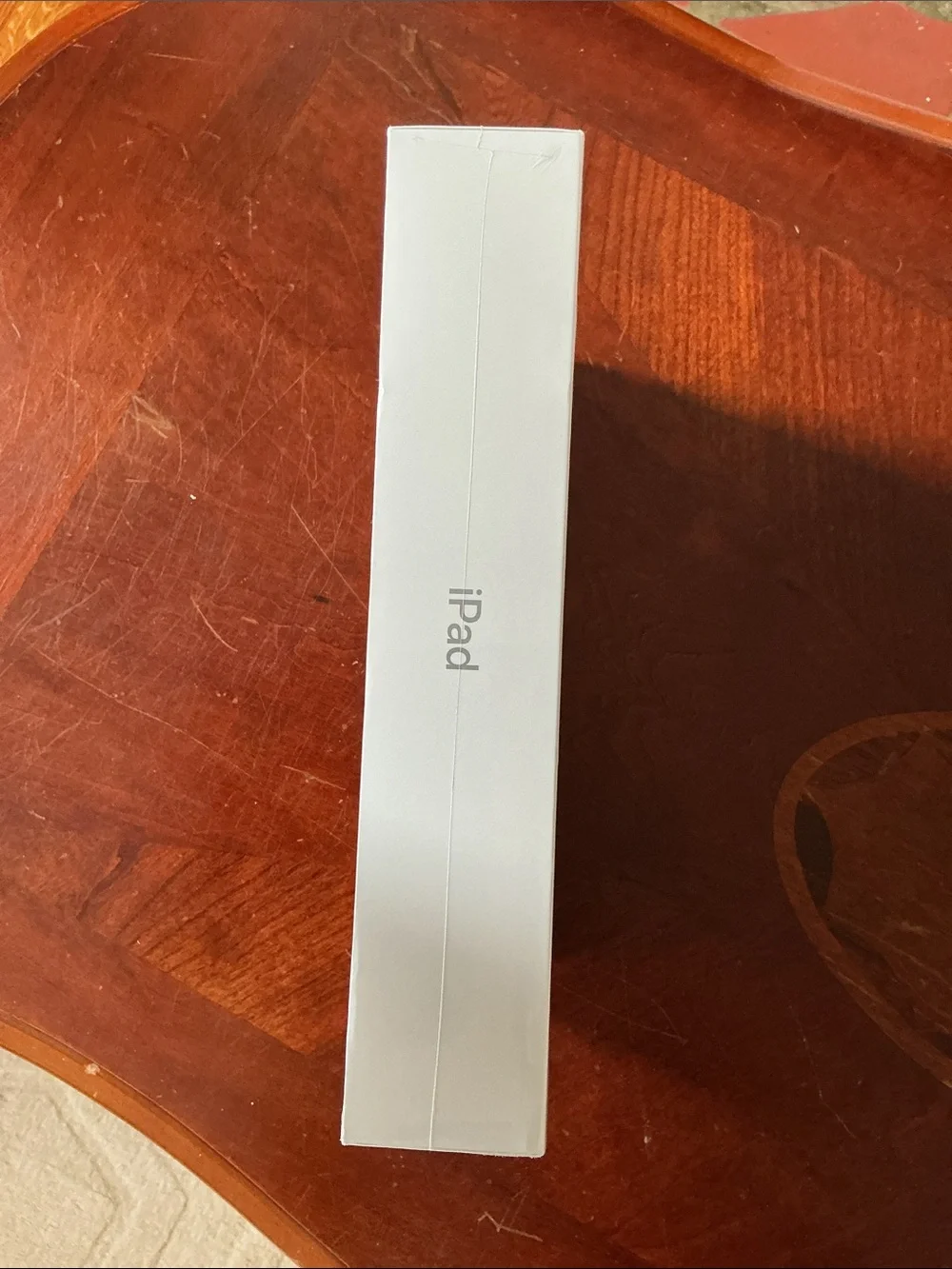 NEW Apple 6th Generation Wifi 32 GB Gray iPad and New Case